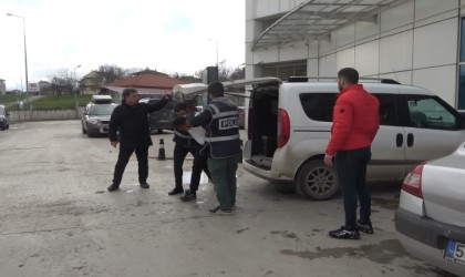 Eski eşinin arkadaşını bıçaklayarak öldüren şahıs tutuklandı