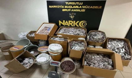 Eski tavuk çiftliği uyuşturucu imalathanesine dönüştürüldü; 4 gözaltı