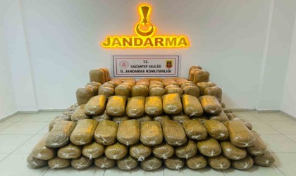 Gaziantepte 2 ton kaçak tütün ele geçirildi
