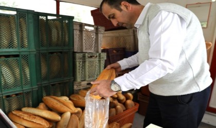Gedizde ekmek fiyatı düşürüldü
