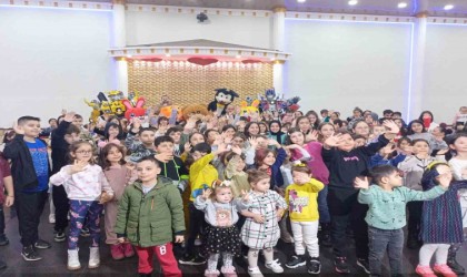 Gülüçlü çocuklar sinema etkinliğinde eğlendi