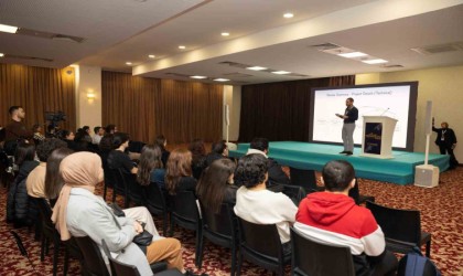 Hepsiburada, 6. Verimlilik ve Teknoloji Fuarında gençlere yapay zeka eğitimi verdi