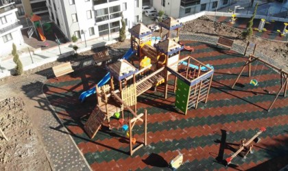 Hisartepe Mahallesinde çocuklar yeni parklarına kavuştu