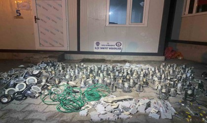 İş yerinden 3 milyonluk malzeme çalan 2 şüpheli yakalandı