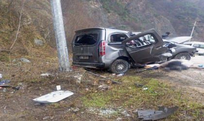 Karabükte trafik kazası: 1 ölü, 4 yaralı
