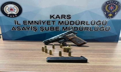 Karsta çeşitli suçlardan aranan 26 kişi yakalandı