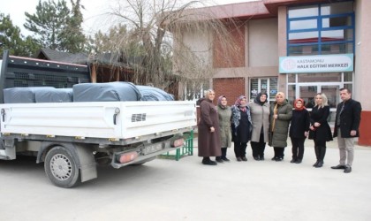 Kastamonulu kadınların Gazze için ördüğü giysi ve battaniyeler Filistine gönderildi