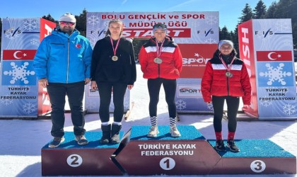Kayaklı koşu yarışmasında 48 sporcu dereceye girdi