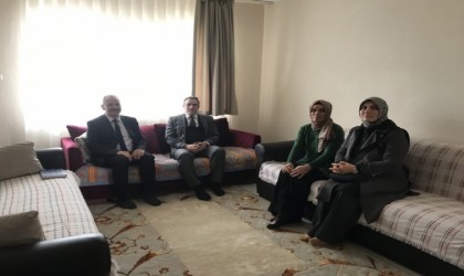 Kaymakam Memiş, depremzedeleri ziyaret etti