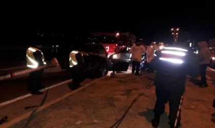 Kayseri-Ankara kara yolunda otomobiller çarpıştı; 2 ölü, 5 yaralı