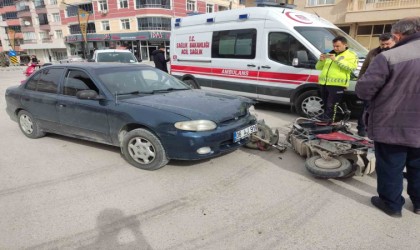 Konyada otomobil ile elektrikli bisiklet çarpıştı: 1 yaralı
