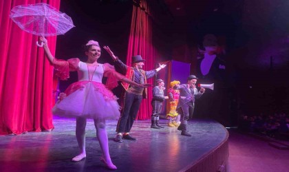 Mersin Şehir Tiyatrosu, 2 tiyatro oyunuyla Seyhanda sahne aldı