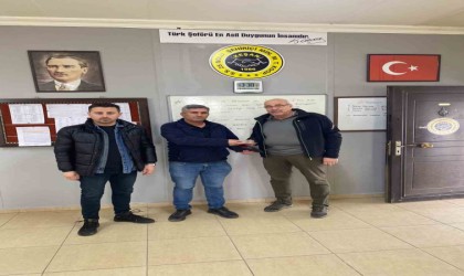 Minibüste unutulan cüzdanı sahibine ulaştırdı