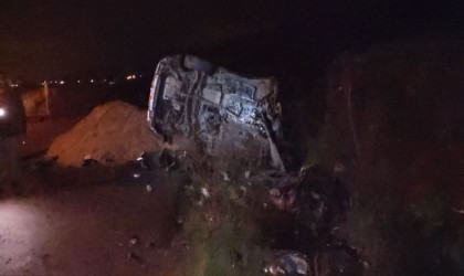 Motoru yerinden fırlayarak hurdaya dönen cipin sürücü ağır yaralandı