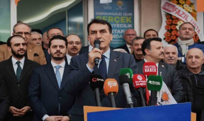 Mustafa Dündar sevgisi caddeye sığmadı