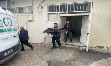 Otomobilin çarptığı 3 yaşındaki çocuk öldü