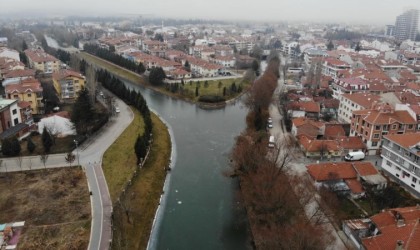 Porsuk Çayı ve etrafındaki yerleşim yerleri deprem konusunda riskli görülüyor