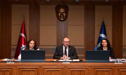 Program İzleme ve İyileştirme Komisyonu ilk toplantısını gerçekleştirdi