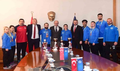 Rektör Erdal, şampiyon sporcuları ağırladı