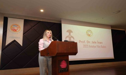 Rektör Prof. Dr. Özlenen Özkan Yılın Kadını seçildi