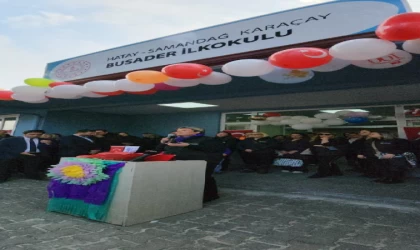 Samandağ’da depremde yıkılan okul, eğitime yeniden başladı