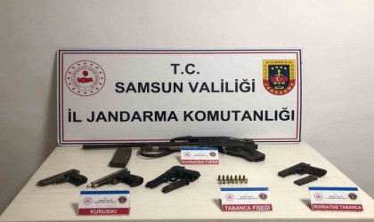 Samsunda jandarma bir evde silah ele geçirdi