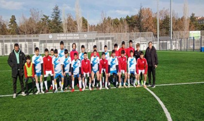 Talas 75. Yıl Mühibe Germirli OrtaokuluTürkiye Şampiyonasına hazırlanıyor