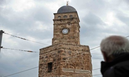 Tarihi Saat Kulesi saatine kavuştu