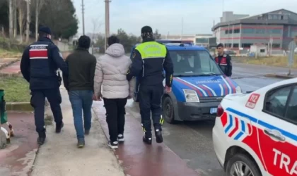 Tekirdağ’da, dron destekli trafik denetiminde 2 kaçak göçmen yakalandı