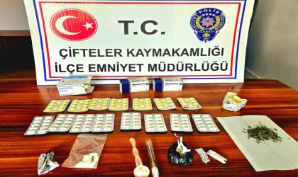Uyuşturucu maddelerle yakalanan 4 şüpheliden 3ü tutuklandı