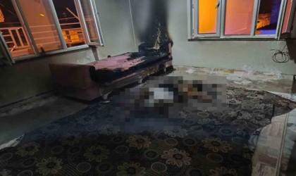 Yaşlı adam odasında çıkan yangında öldü
