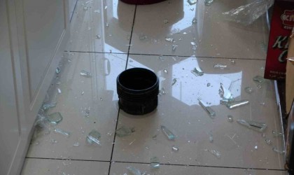 Yol kenarına bırakılan süs havuzunun tıpası faciaya neden oluyordu