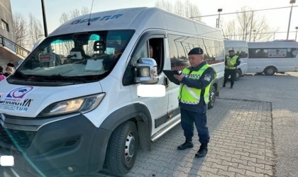 104 okul servisi jandarma ekiplerince denetlendi