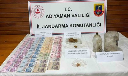 15 Yıl 7 ay kesinleşmiş hapis cezası bulunan şahıs uyuşturucuyla yakalandı