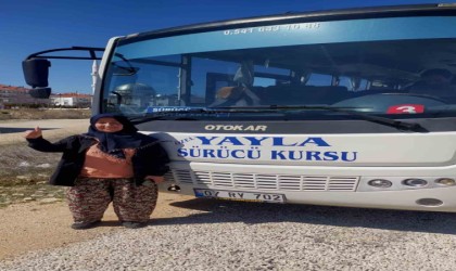 59 yaşında, arkadaşlarına inat otobüs ehliyeti aldı