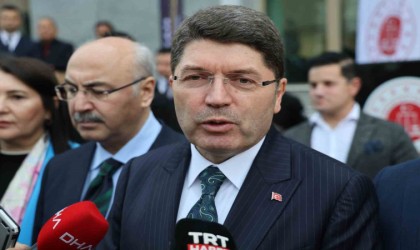 Adalet Bakanı Tunç: Maçta meydana gelen olaylarla ilgili 38 kişinin kimlikleri tespit edildi, gözaltı süreçleri devam ediyor