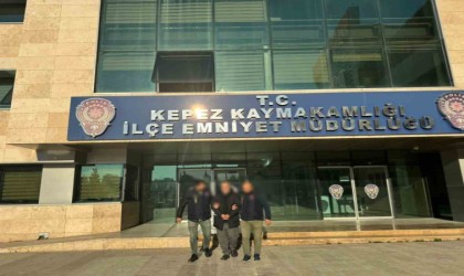 Antalyada aranan 2 hükümlü yakalandı