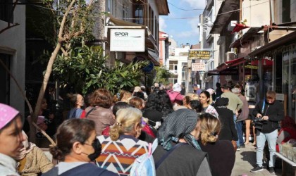 Antalyada gizli hayırseverden gelen ücretsiz pide kuyruğu