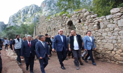 Bakan Ersoy: 2024 yılı hedefimiz ise 60 milyon turist ve 60 milyar dolar turizm geliri