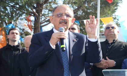 Bakan Özhaseki: “İzmirde tam 21 tane 6nın üzerinde şiddette deprem üretebilecek fay hattı var