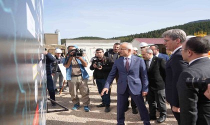 Bakan Uraloğlu Kastamonudaki ulaşım ve altyapı projelerini inceledi