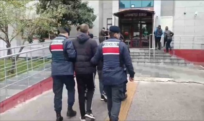 Balıkesirde uyuşturucu ve silah tacirlerine operasyon: 3 tutuklu