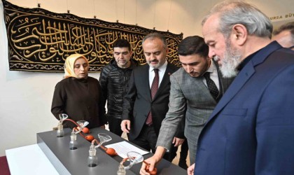 Başkan Aktaş, Kâbe örtüleri sergisini gezdi