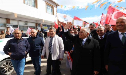 Başkan Büyükkılıç, Felahiyeye verdiği kombi sözünü tuttu