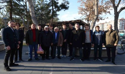 Başkan Büyükkılıça esnaf ve vatandaşlardan sıcak ve samimi ilgi