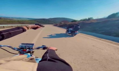 Bursada gençlerin kurusıkı tabanca ile yolculuğu kamerada