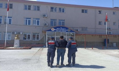 Çeşitli suçlardan aranan şahıs Nazillide yakalandı