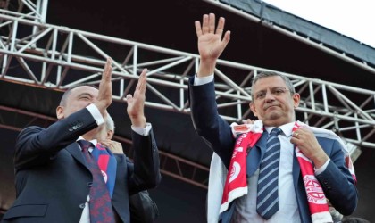 CHP Genel Başkanı Özel: 15 gün sonra tarih yazacağız