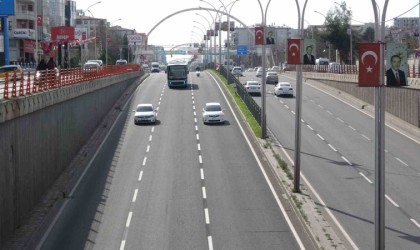 Diyarbakırda 3 kız çocuğunun tehlikeli oyunu kamerada