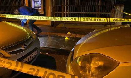 Diyarbakırda cadde üzerinde silahlı saldırıya uğrayan kadın ağır yaralandı